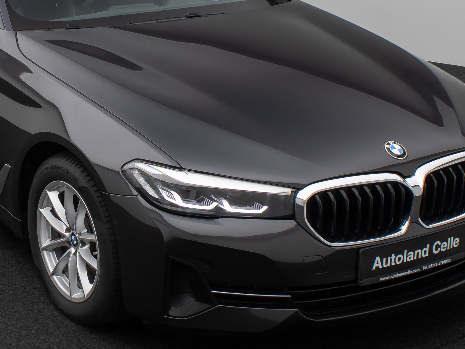 Fahrzeugabbildung BMW 520d xD Kamera HUD DAB HiFi Belüftung Leder Komf