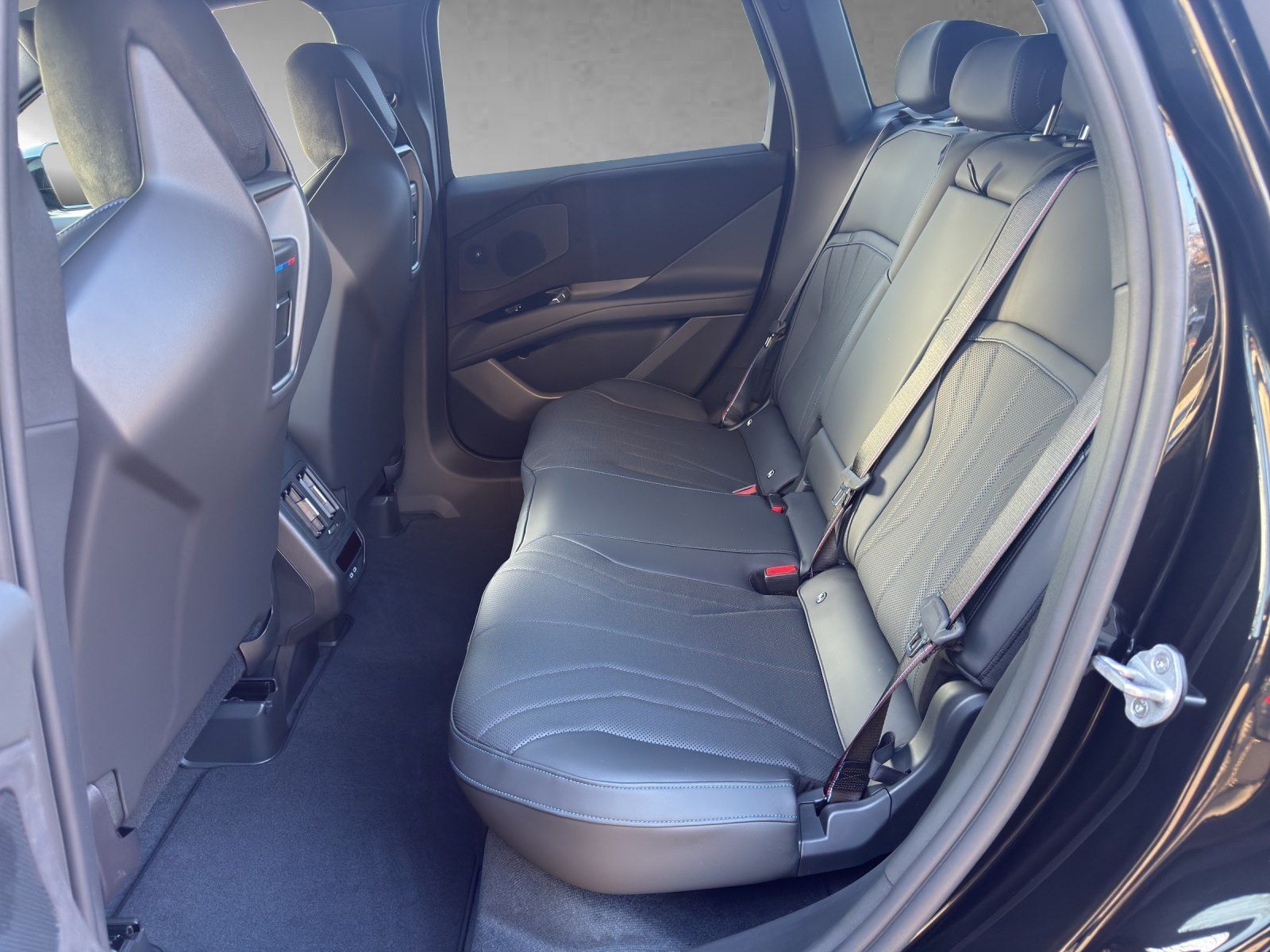 BMW iX3 - Bild 11