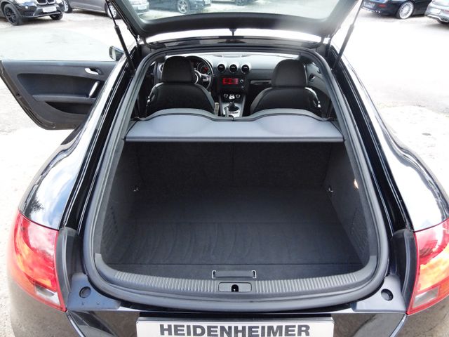 Fahrzeugabbildung Audi TT Coupe/Roadster 2.0 TFSI Coupe/S-Line/Xenon/