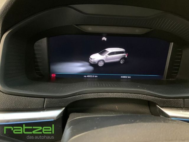 Fahrzeugabbildung SKODA Karoq Style TSI 1.5 Aut. El. Panodach digitales
