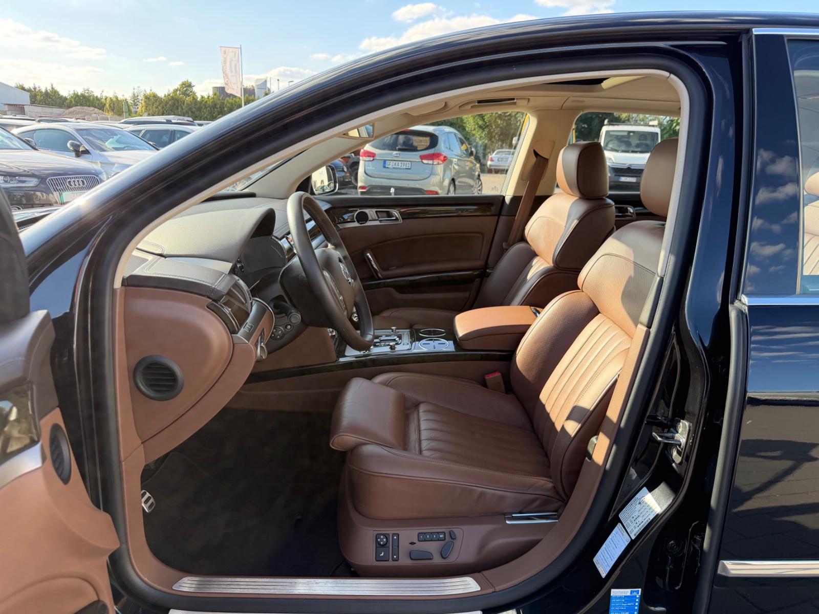 Volkswagen Phaeton 4.2 V8*EXCLUSIVE*ACC*S-DACH*STHZ*TOP*