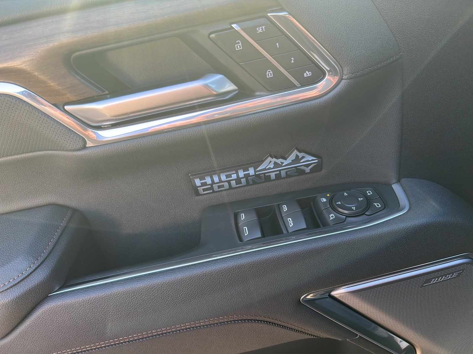 Fahrzeugabbildung Chevrolet Silverado High Country Duramax/AHK 3500 KG/SHD