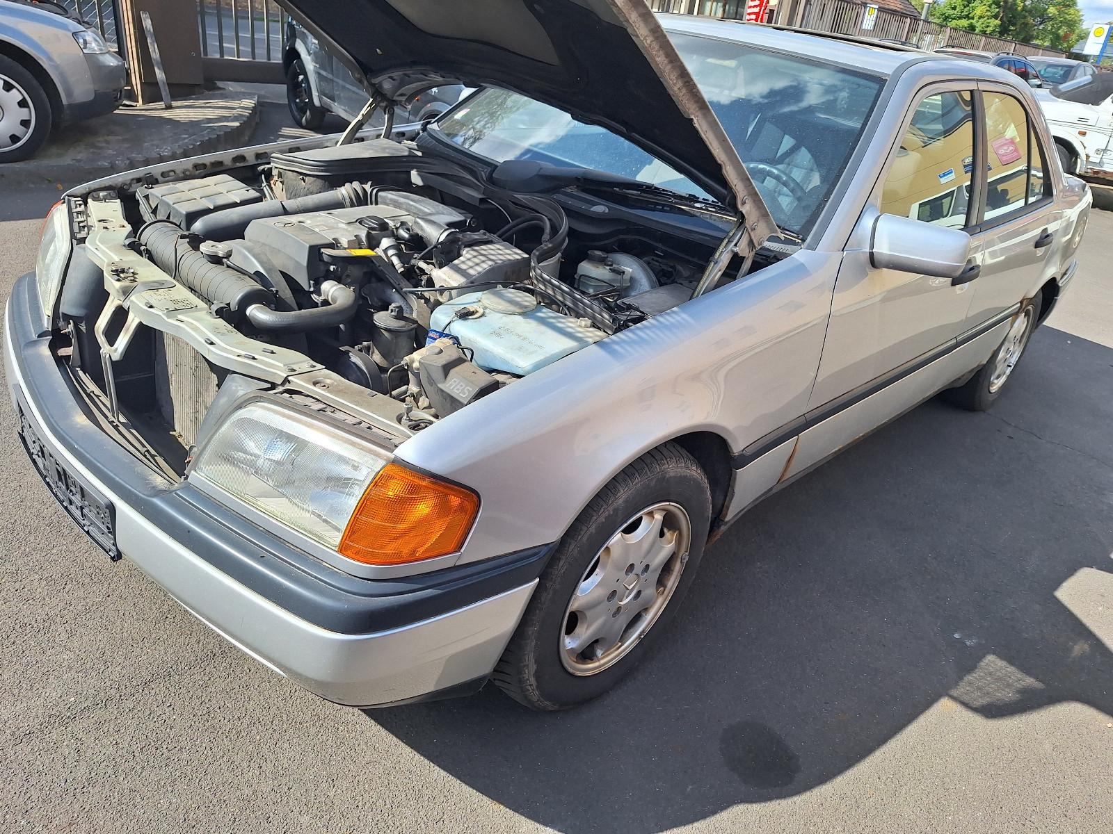 Mercedes-Benz C 200 CLASSIC Limosine 5-Gang  fahrbereit  AHK