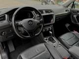 Volkswagen Highline 4M, Leder, AHK, DCC, ACC, HUD, 4-fach - VW Tiguan Allspace von privat