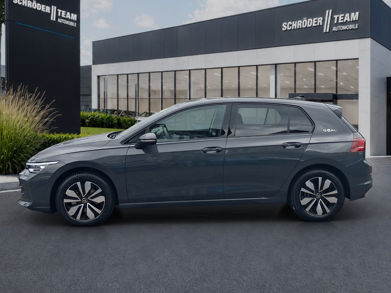 Volkswagen Golf VIII 1.5 l eTSI DSG Life Goal ACC LED Navi foto 2