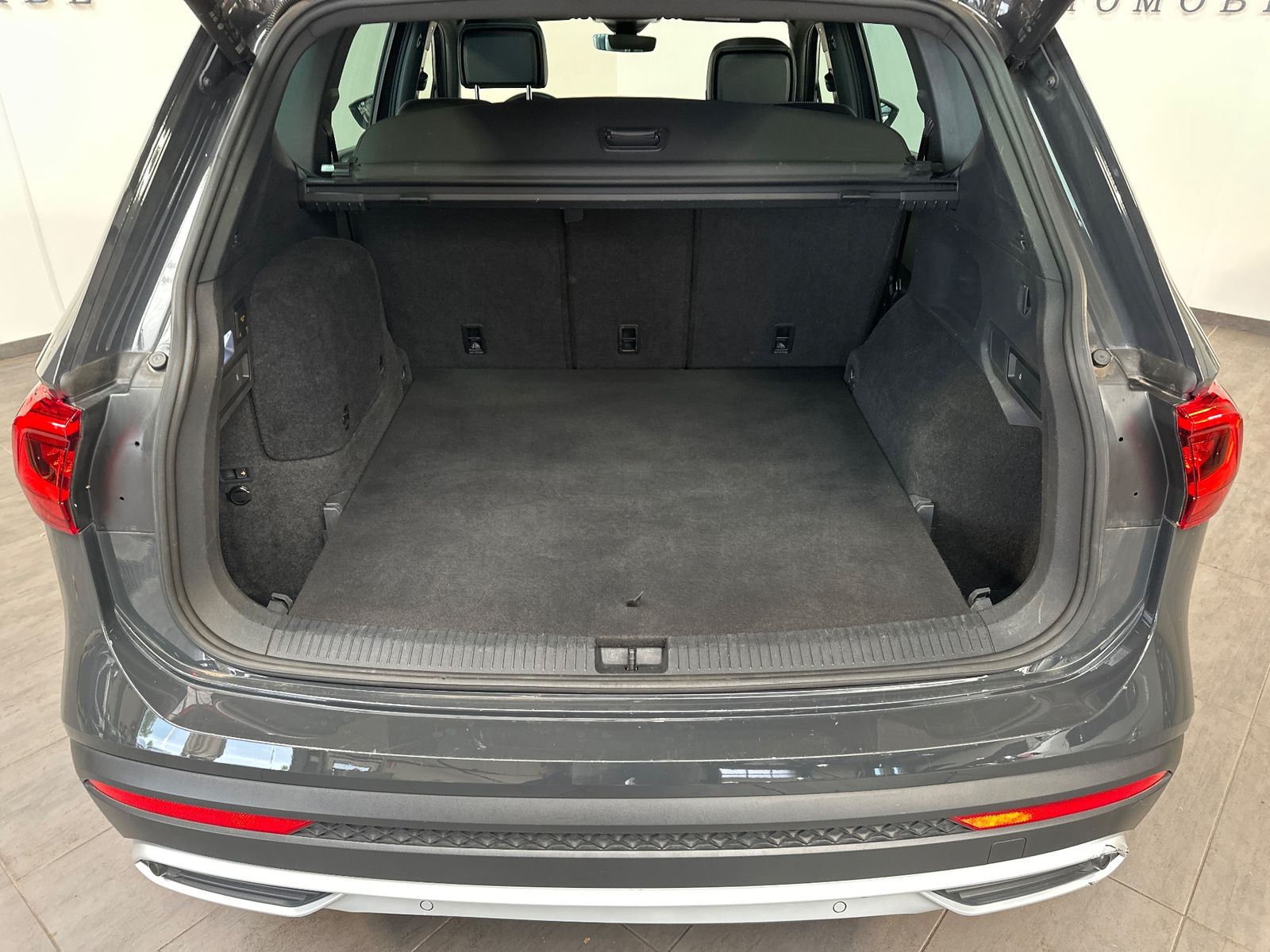 Fahrzeugabbildung SEAT Tarraco 1.4 e-Hybrid Xperience NAV+LED+PANO+AHK