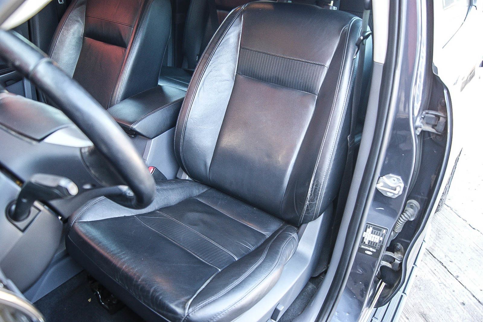 Fahrzeugabbildung Ford Ranger Limited 2.2 Doka 4x4 HARDTOP OFFROAD AHZV