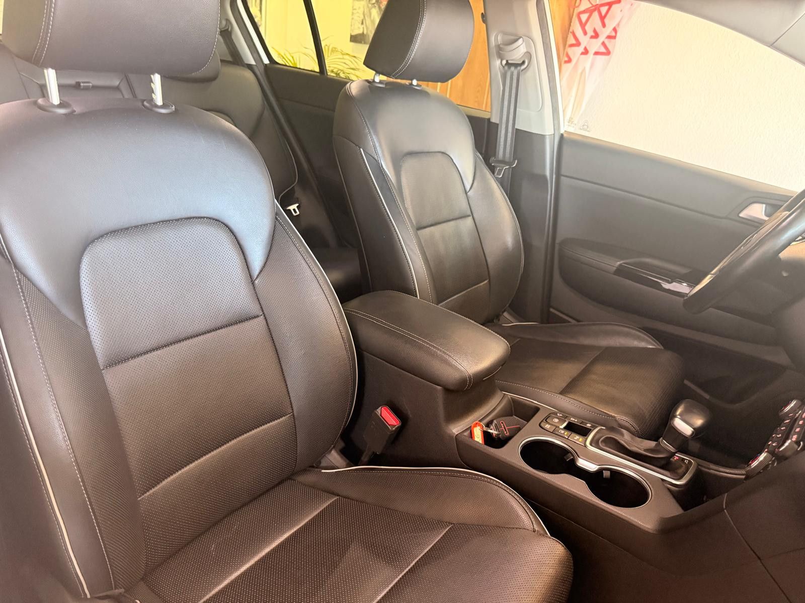 Fahrzeugabbildung Kia Sportage Platinum Edition 4WD/ AHK/SCHECKHEFT/