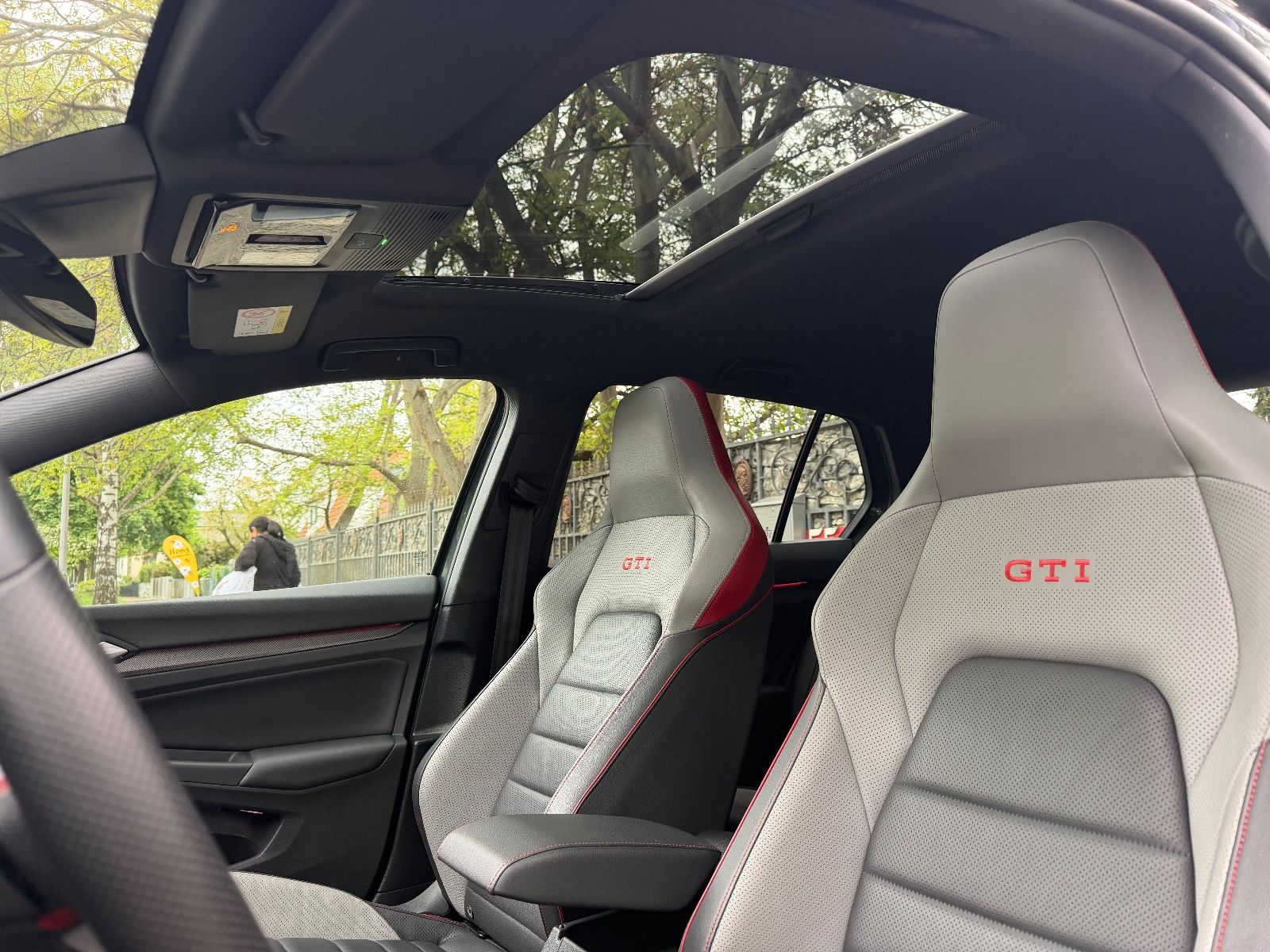 Volkswagen GTI Clubsport Akrapovic / Pano /Leder /360Cam foto 10