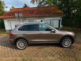 Porsche Cayenne - Porsche Cayenne aus 2011 mit Diesel-Antrieb