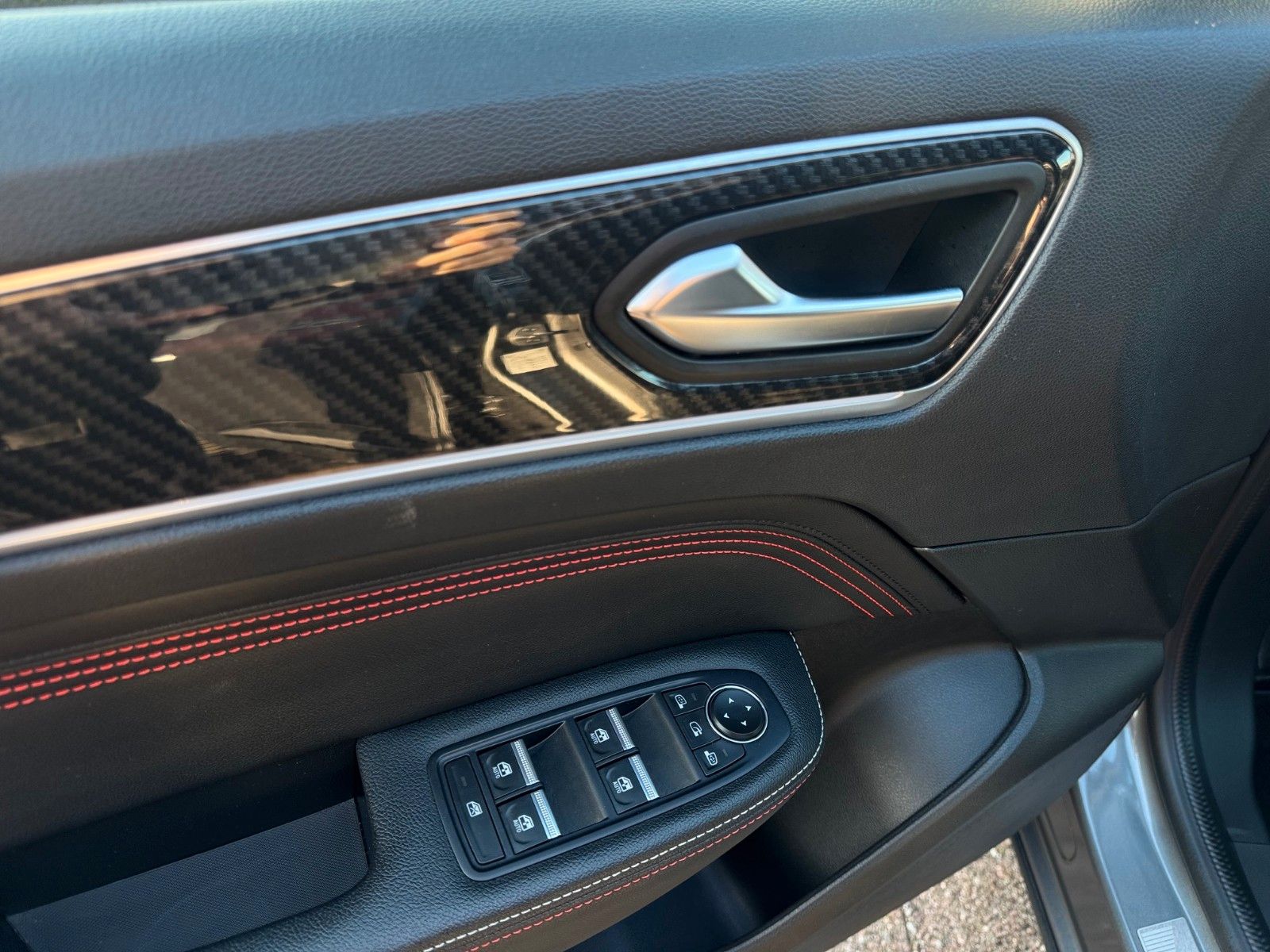 Fahrzeugabbildung Renault Arkana R.S. Line