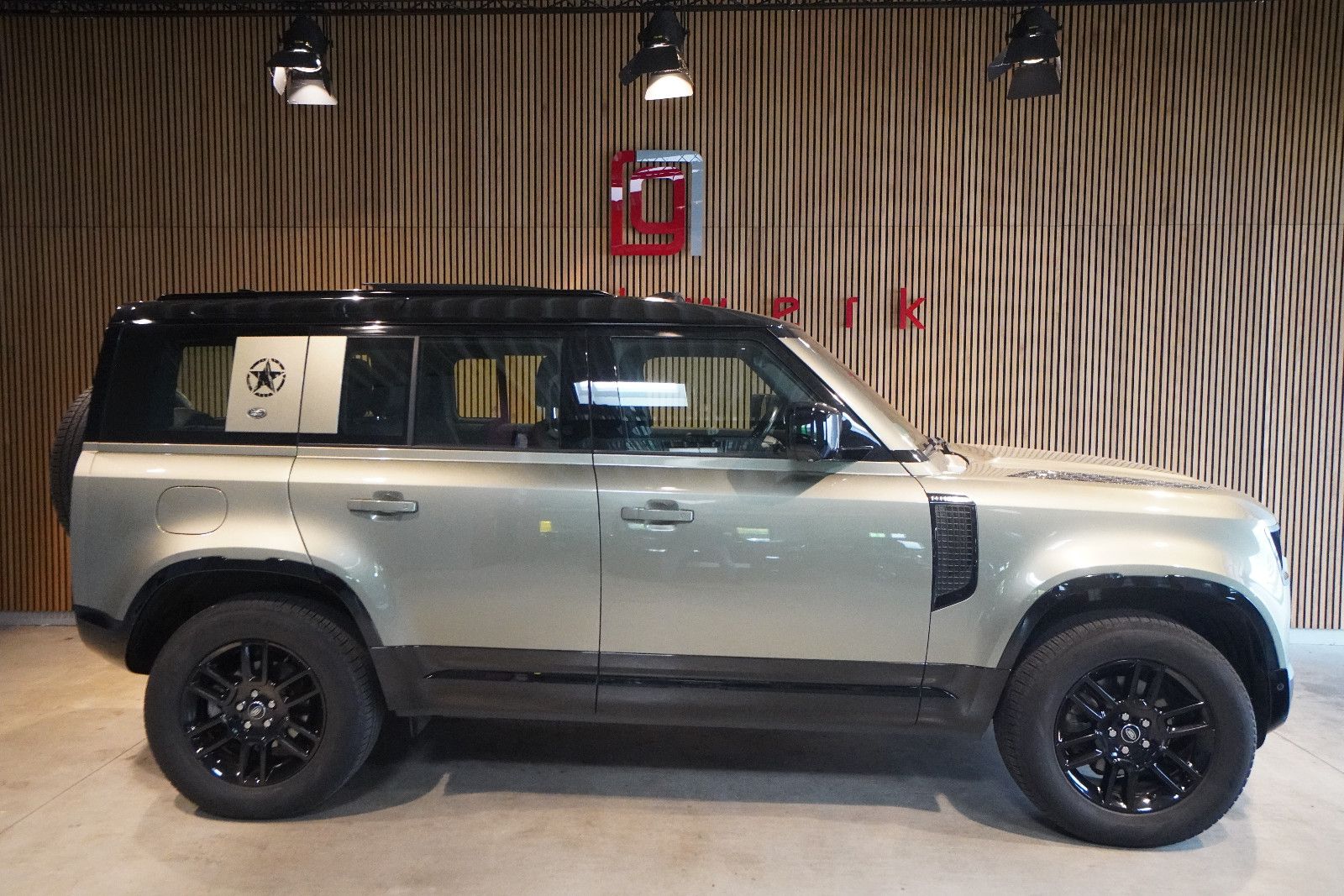 Land Rover Defender 110 X-Dynamic D250 1.Hd Ufrei Pano AHK foto 1