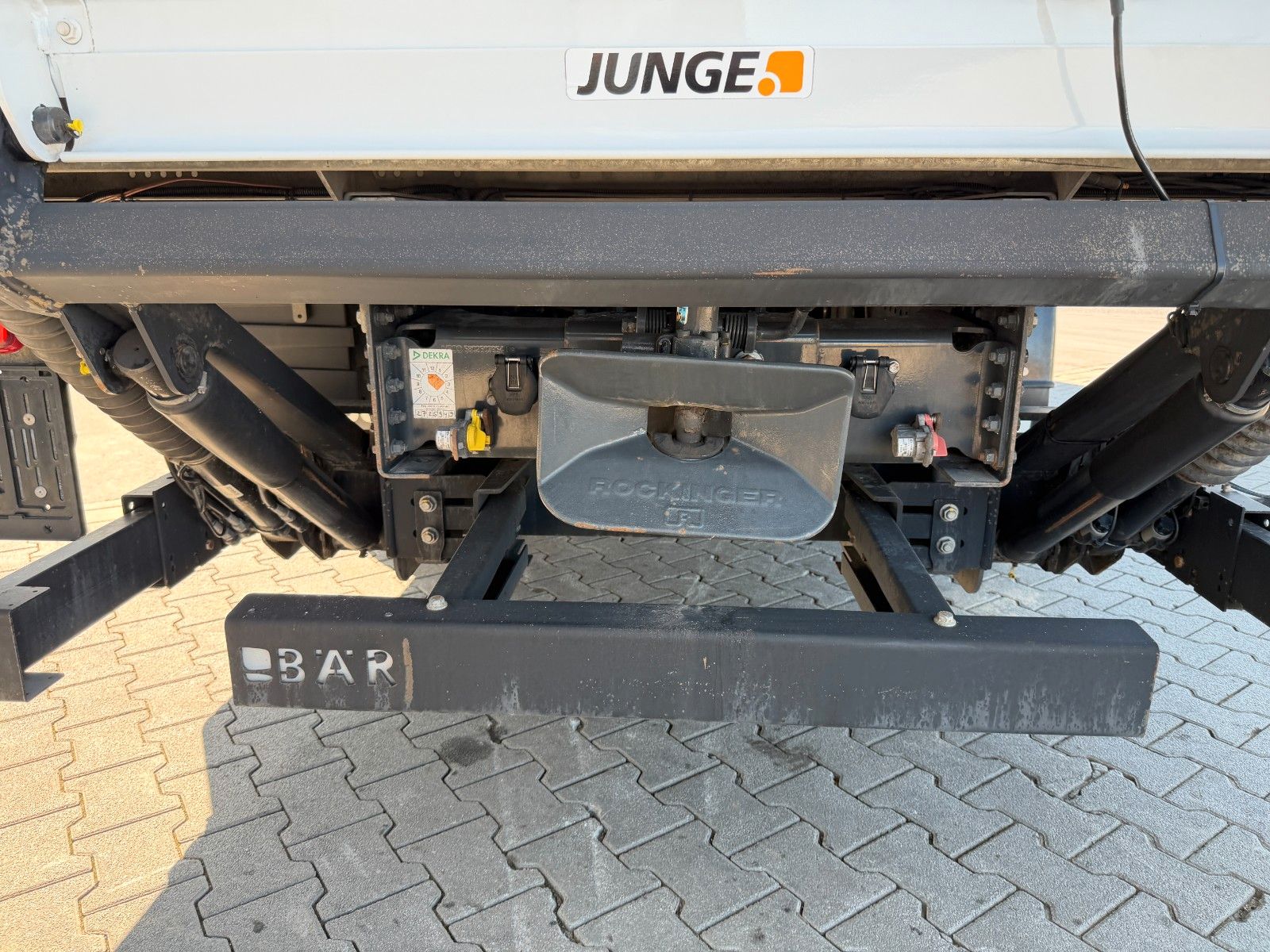 Fahrzeugabbildung Iveco Eurocargo ML160E32/P LBW Bär 1.500kg Abbiegeassi - mit KI generiert/bearbeitet