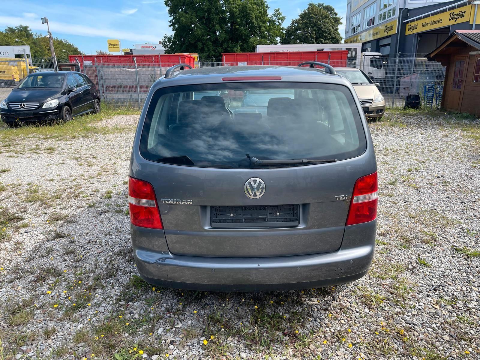 Volkswagen Touran 2004 — photo 6
