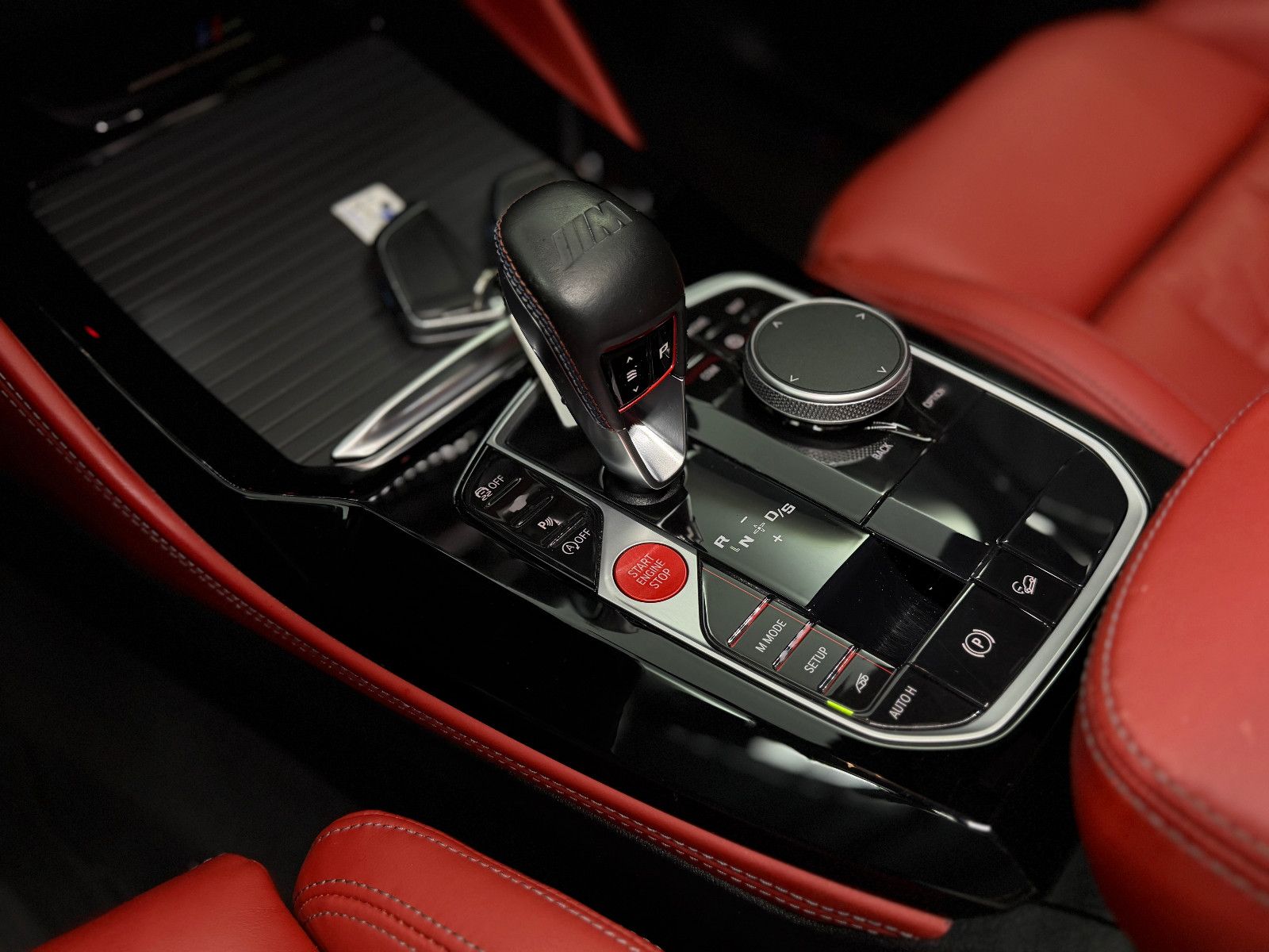 Fahrzeugabbildung BMW X4 M Competition |CARBON|H/K|LASER|HuD