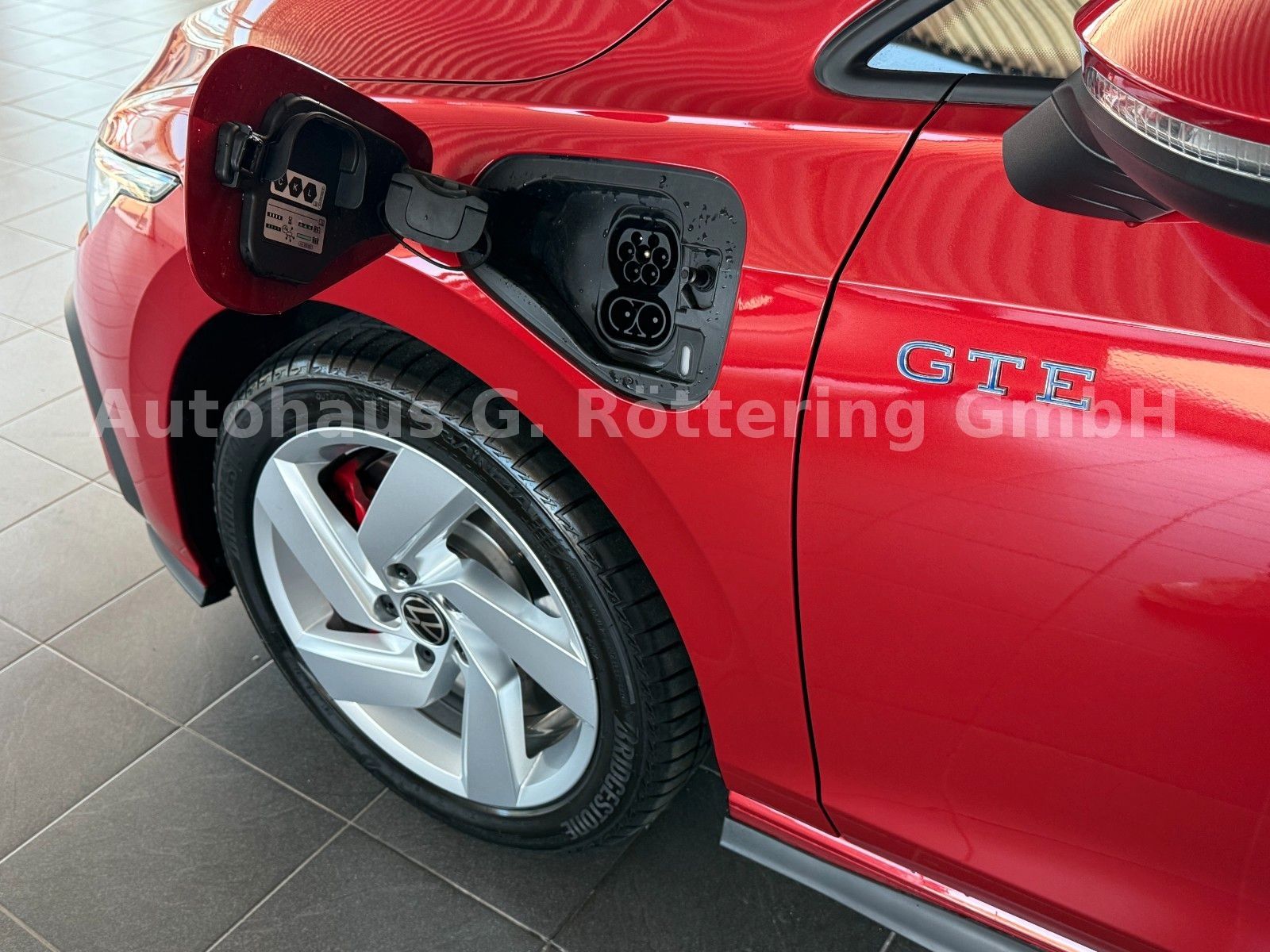 Fahrzeugabbildung Volkswagen Golf 8 GTE PHEV +Matrix +AHK +RFK 131KM Reichw.
