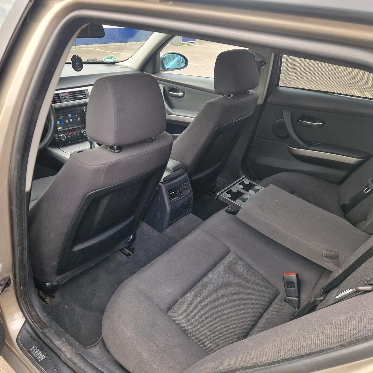 BMW 320 2008 — photo 10