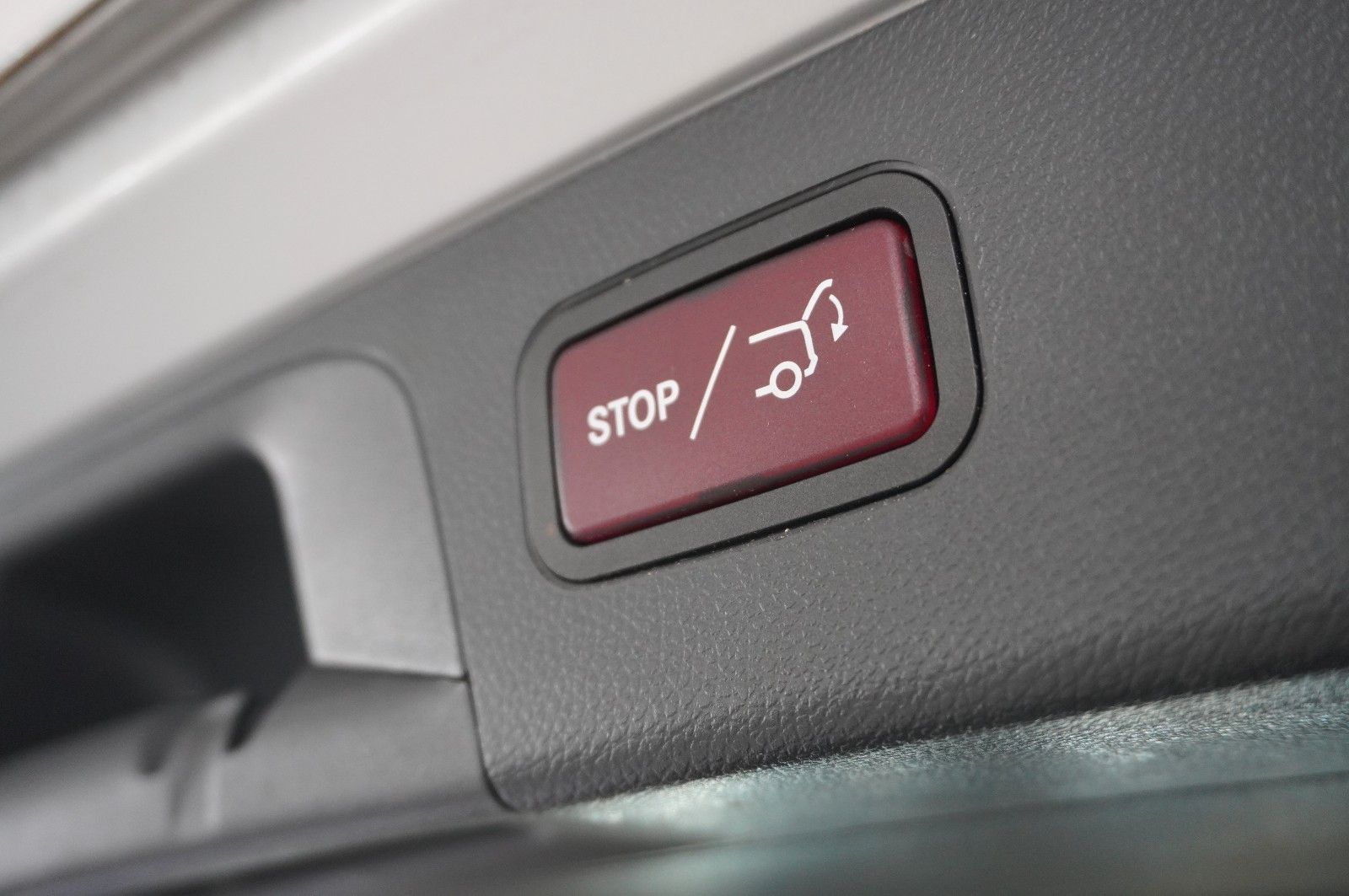 Fahrzeugabbildung Mercedes-Benz GLC 220D EXCLUSIVE 4MATIC NAVI/LED/KAMERA/SH/AHK