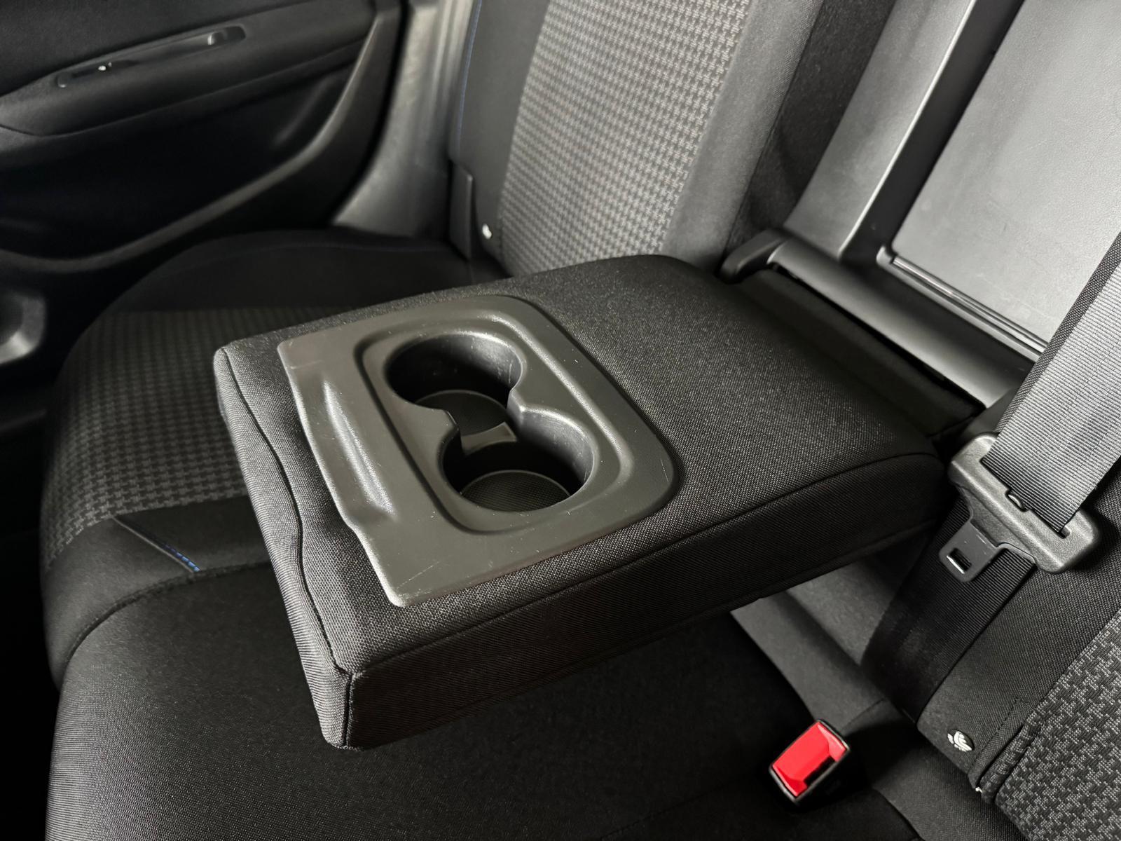 Peugeot 308 Style *Panorama*Kamera*CarPlay*Navi*SHZ*PDC*