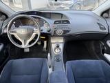 Honda Civic 1.8 Executive Pano Navi Klima - Honda Civic: 1.8