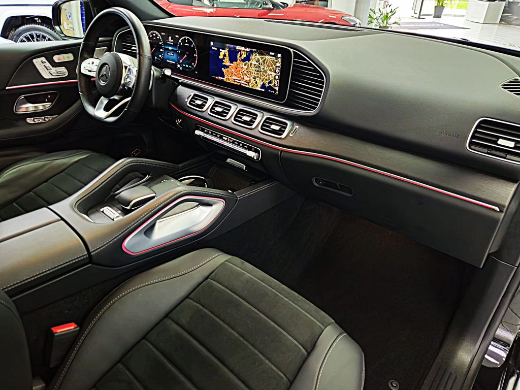 Mercedes-Benz GLE 300 d 4M*AMG*AIRM*PANO*MBEAM*BURM*DISTR*KAM*