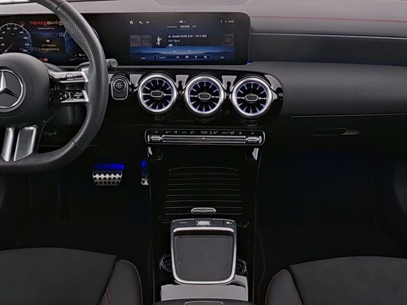 Fahrzeugabbildung Mercedes-Benz CLA 250 e AMG*Pano*Burme*HUD*MultiBeam*360*Night
