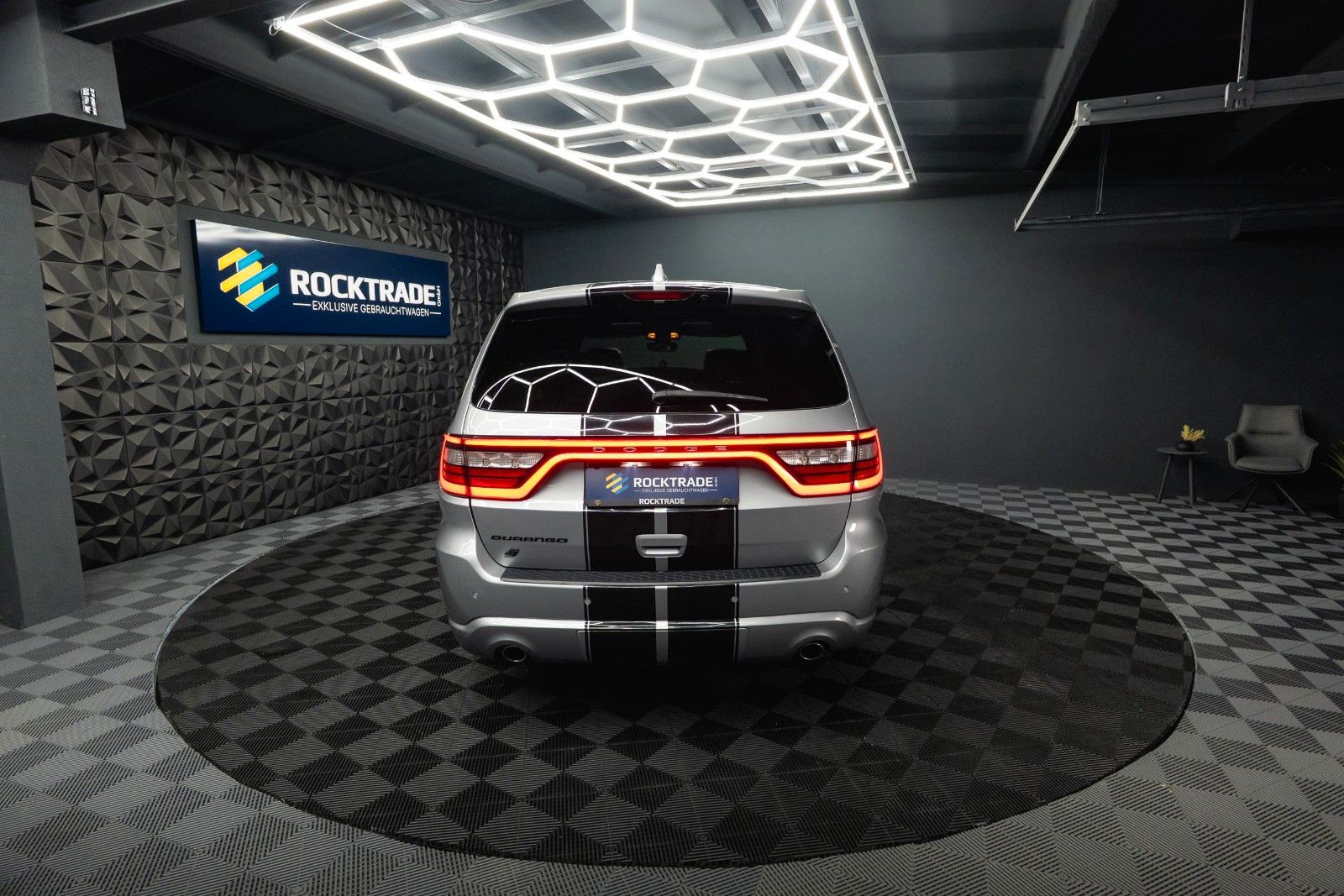 Fahrzeugabbildung Dodge Durango 5.7 V8 R/T 4x4 Night-Paket *7 Sitze*19%*
