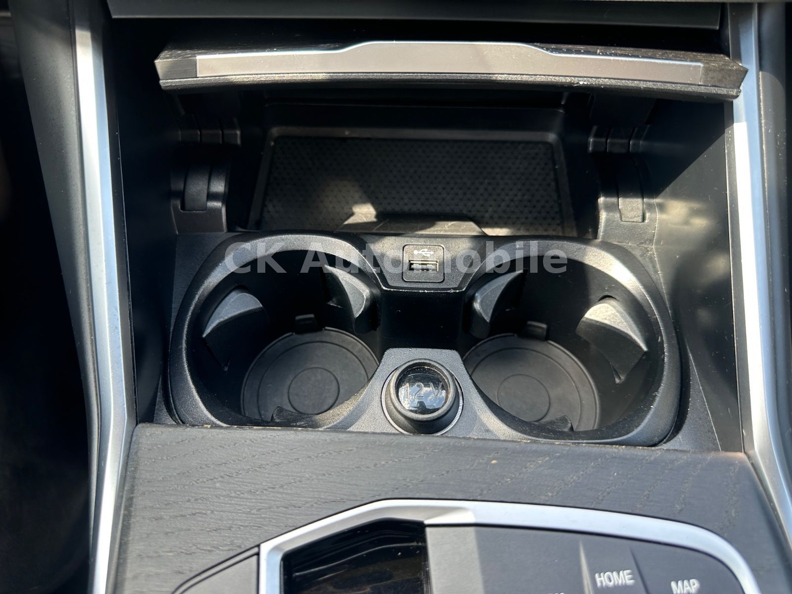 Fahrzeugabbildung BMW 320d xDrive M-Sport/Widescreen/Navi/Pano/LED/AHK