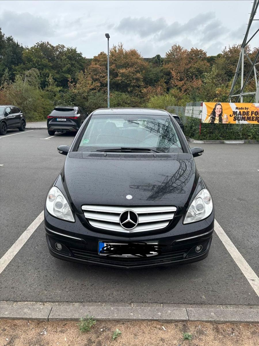 Mercedes-Benz B150 2008 — rear view