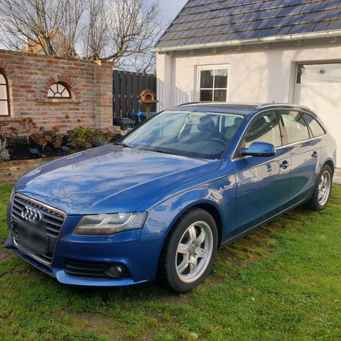 Audi A4 b8 2,7 TDI Ambiente