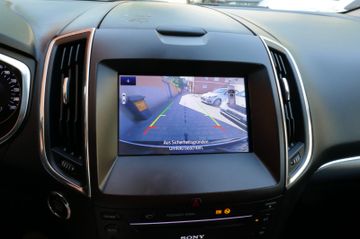Fahrzeugabbildung Ford S-Max S-MAX Titanium