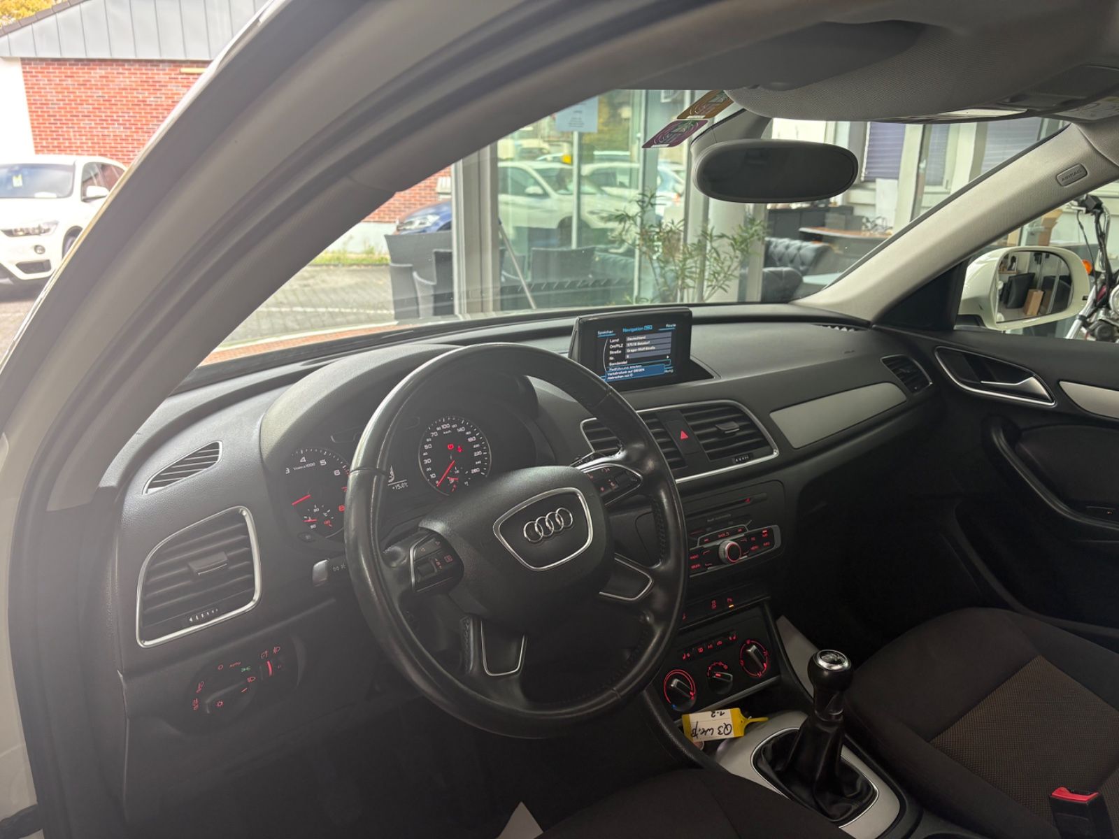 Fahrzeugabbildung Audi Q3 1.4 TFSI * PANORAMADACH*NAVI* 1.HAND *