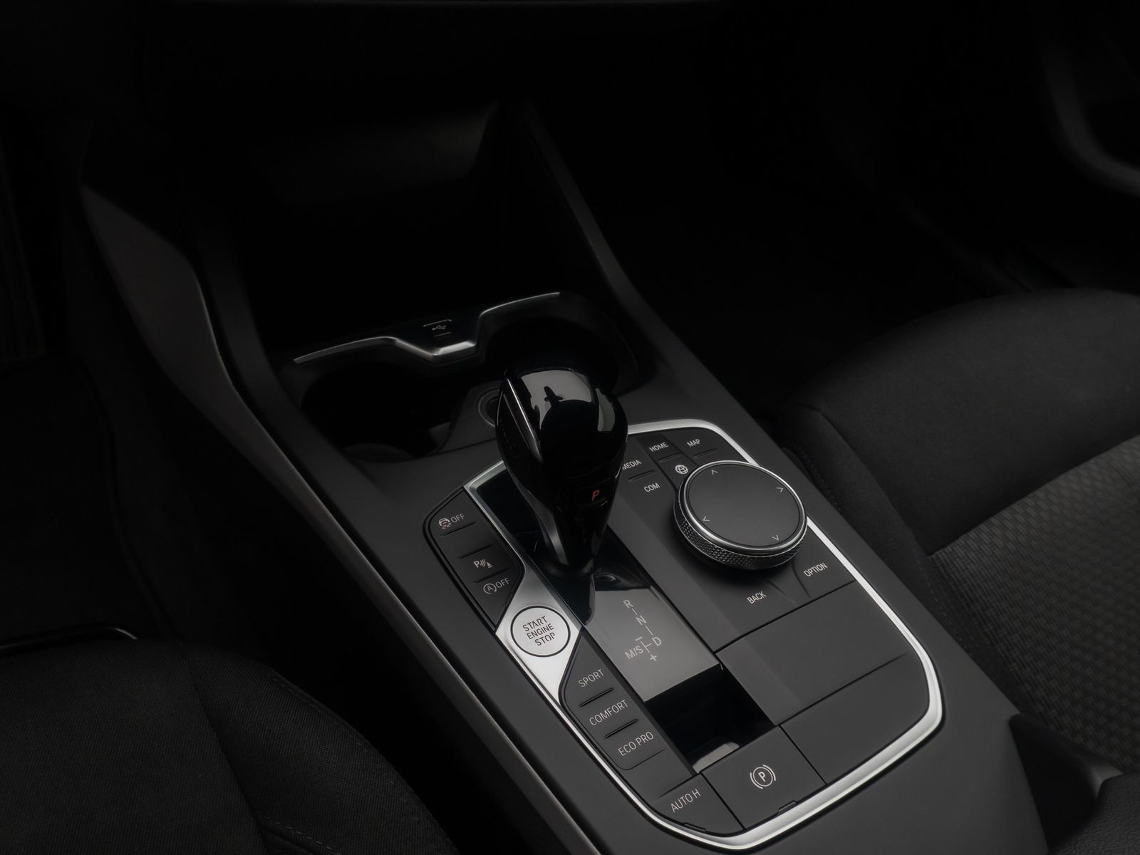 Fahrzeugabbildung BMW 218i Gran Coup&eacute; DAB GeschwindigReg PDC CockpitPr