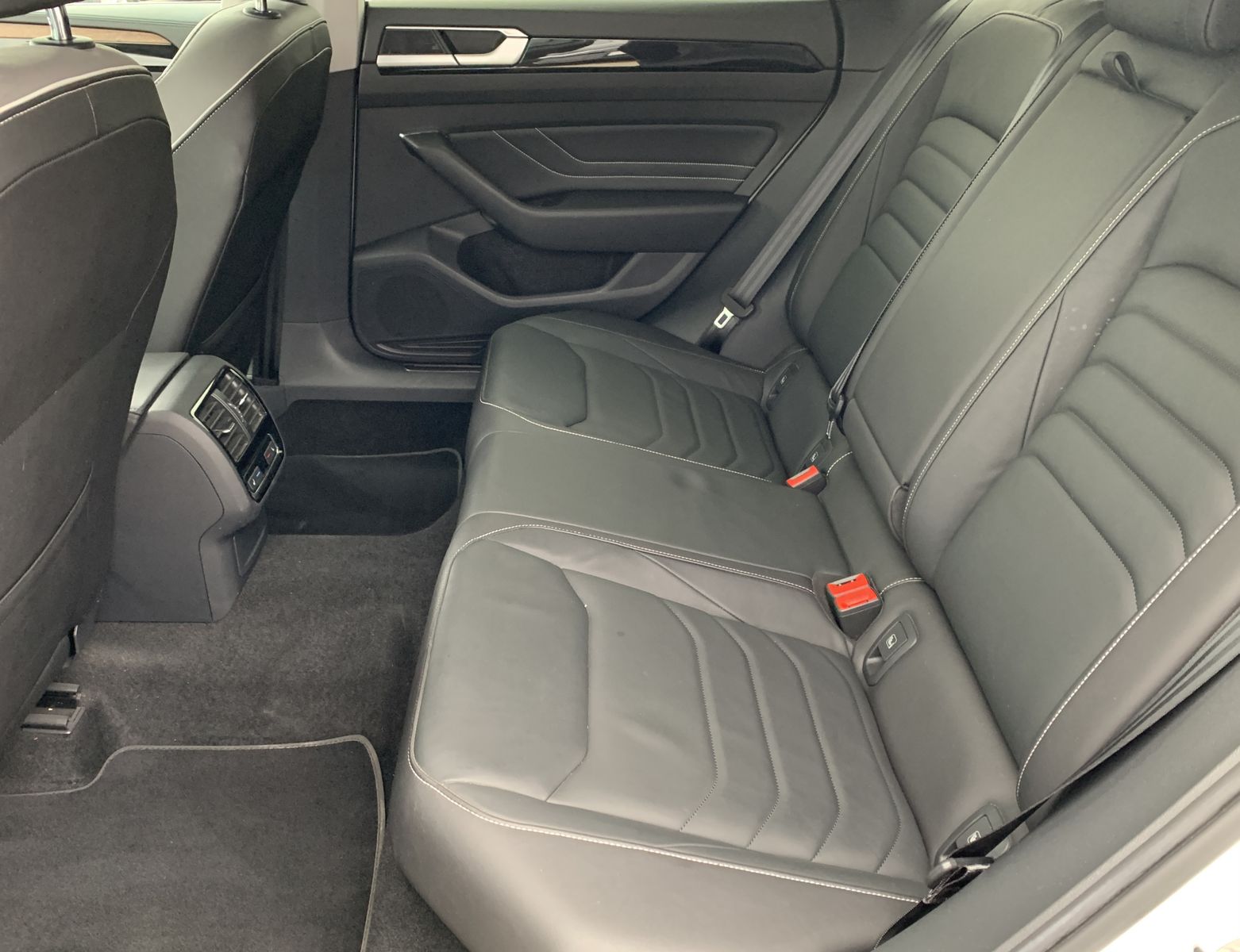 Fahrzeugabbildung Volkswagen Arteon Shooting Brake 2.0 TDI*Leder*AHK*LED*