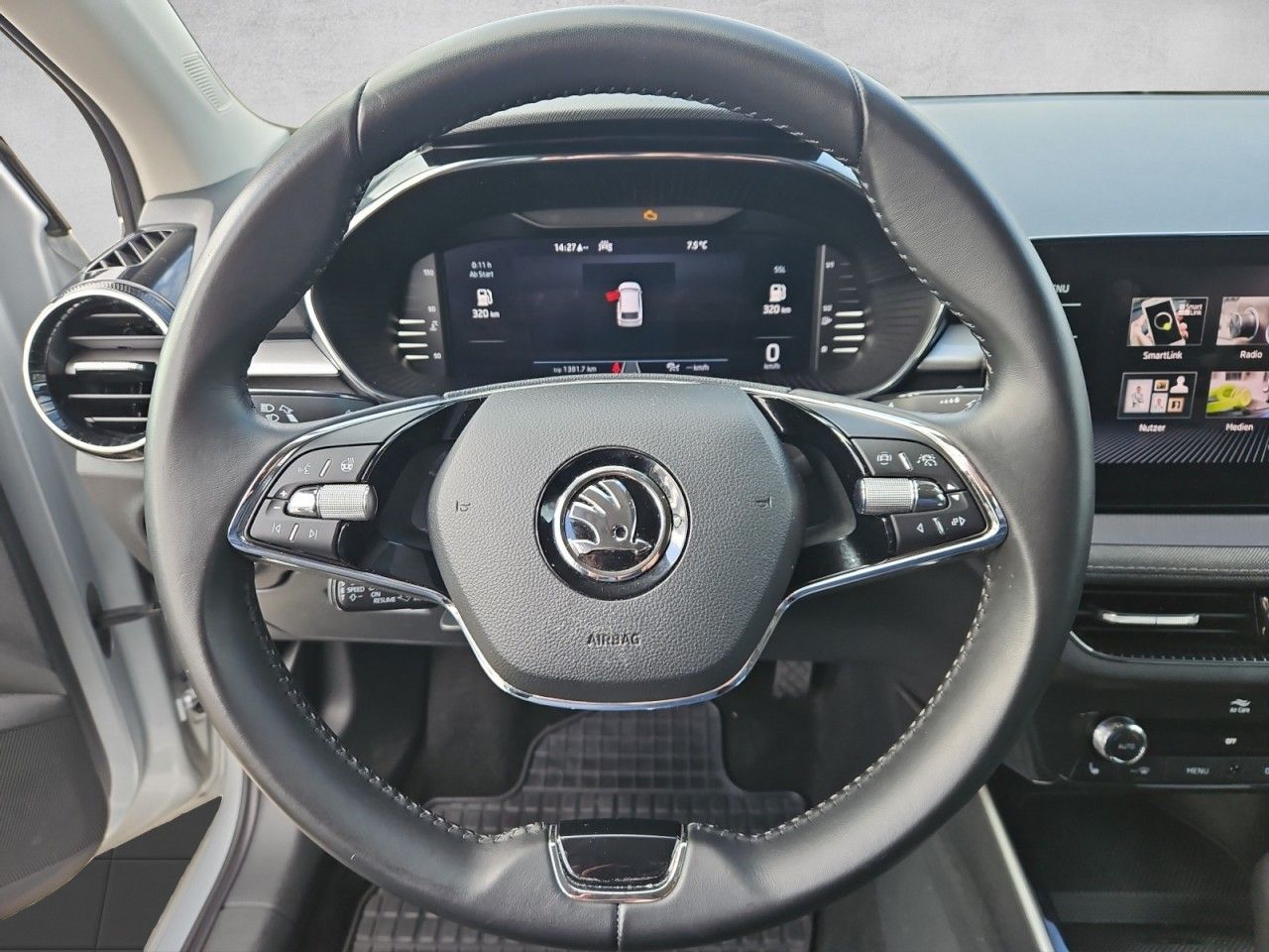 Fahrzeugabbildung SKODA Fabia TSI Style 81 kW LED/NAVI/ACC/SHZ/LHZ