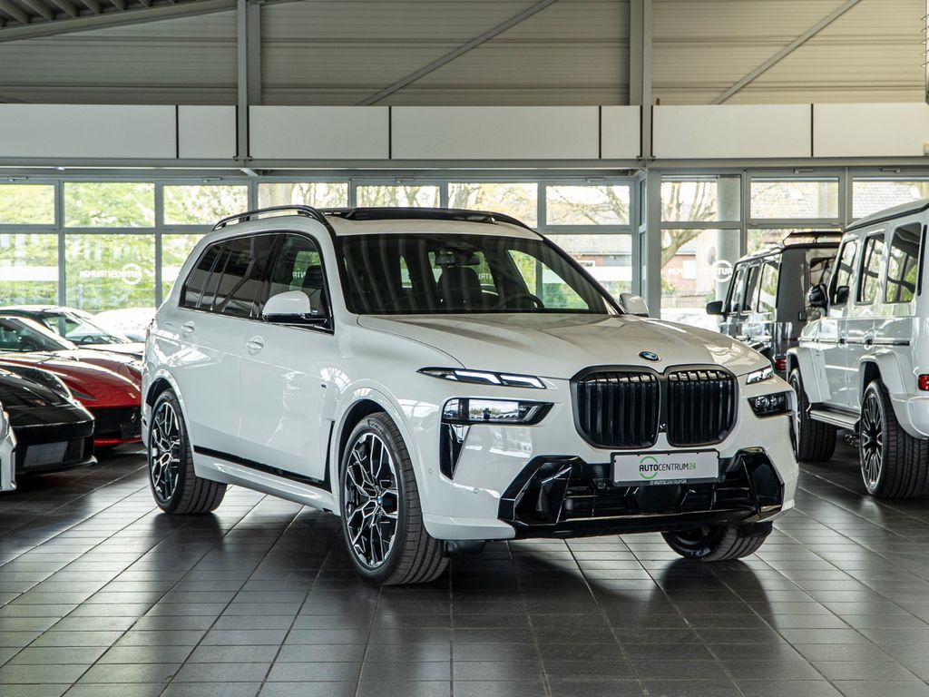 Image of BMW X7