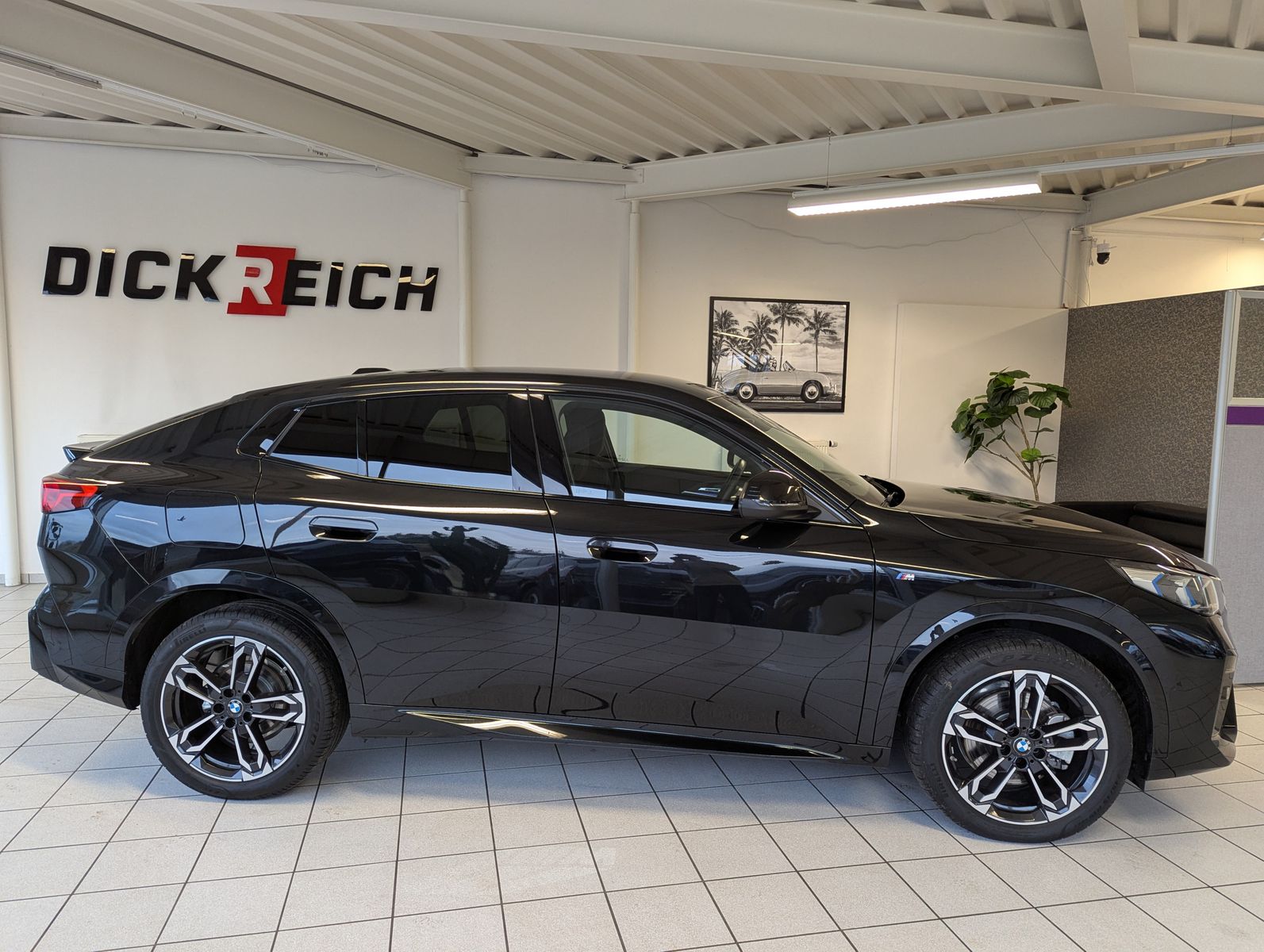 BMW X2 20 i M-Sport Pano Aktivsitze Kamera AHK - Image 8