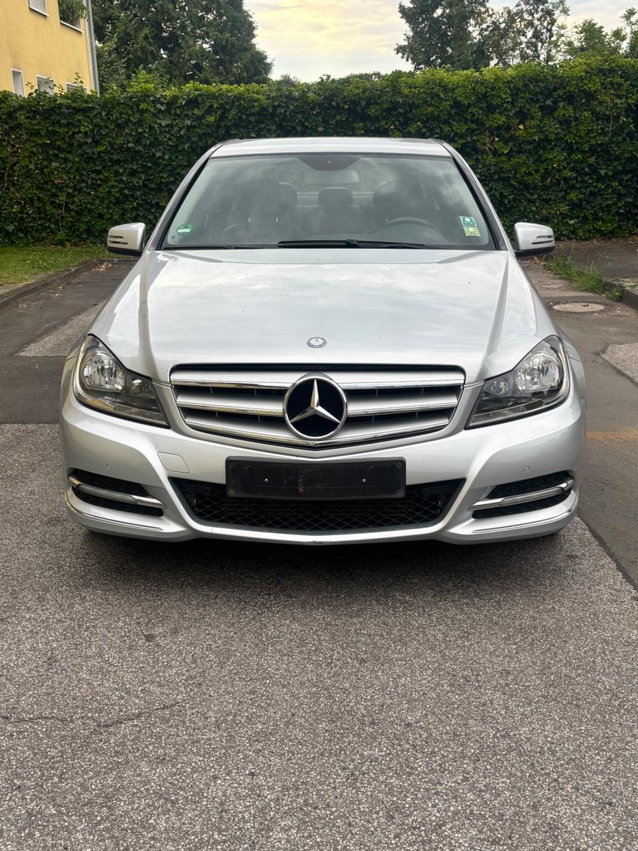Mercedes-Benz C 180