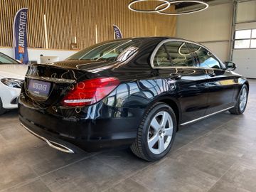Mercedes-Benz C180 CGI Limousine Avantgarde*NAVI*LED*TEILLEDER