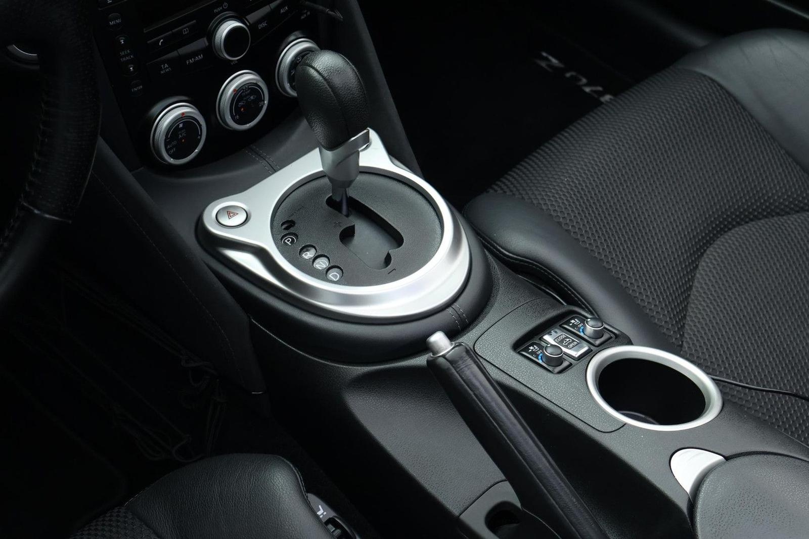 Nissan 370Z Roadster 3.7 V6 Pack | 328 ch | BVA | Capote électrique | Sièges chauffants | Xénon | Bluetooth | Régulateur de vitesse