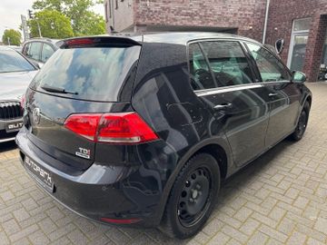 Volkswagen Golf - 5
