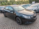 Chevrolet Cruze Hatchback 1.8i - Chevrolet Cruze: 1.8