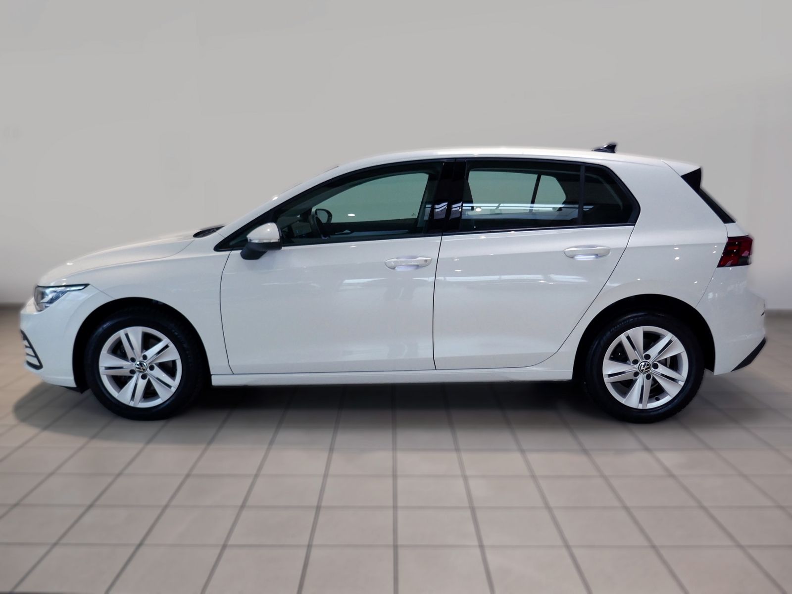 Fahrzeugabbildung Volkswagen Golf VIII Life 2.0 TDI | LED PDC ACC Navi