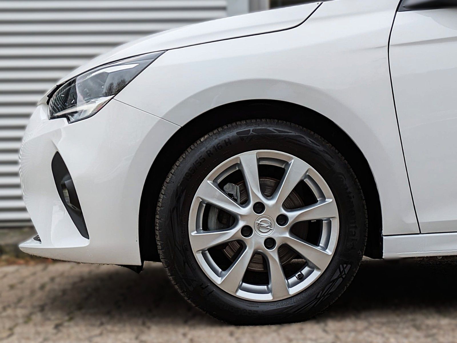 Fahrzeugabbildung Opel Corsa F 1.5D ACC NAVI SITZ+LENKR.HZG LED CARPLAY