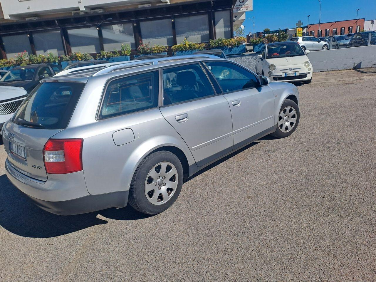 Audi A4 2004 — photo 6
