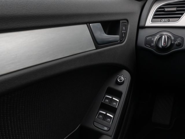 Foto Nummer 31: AUDI A4