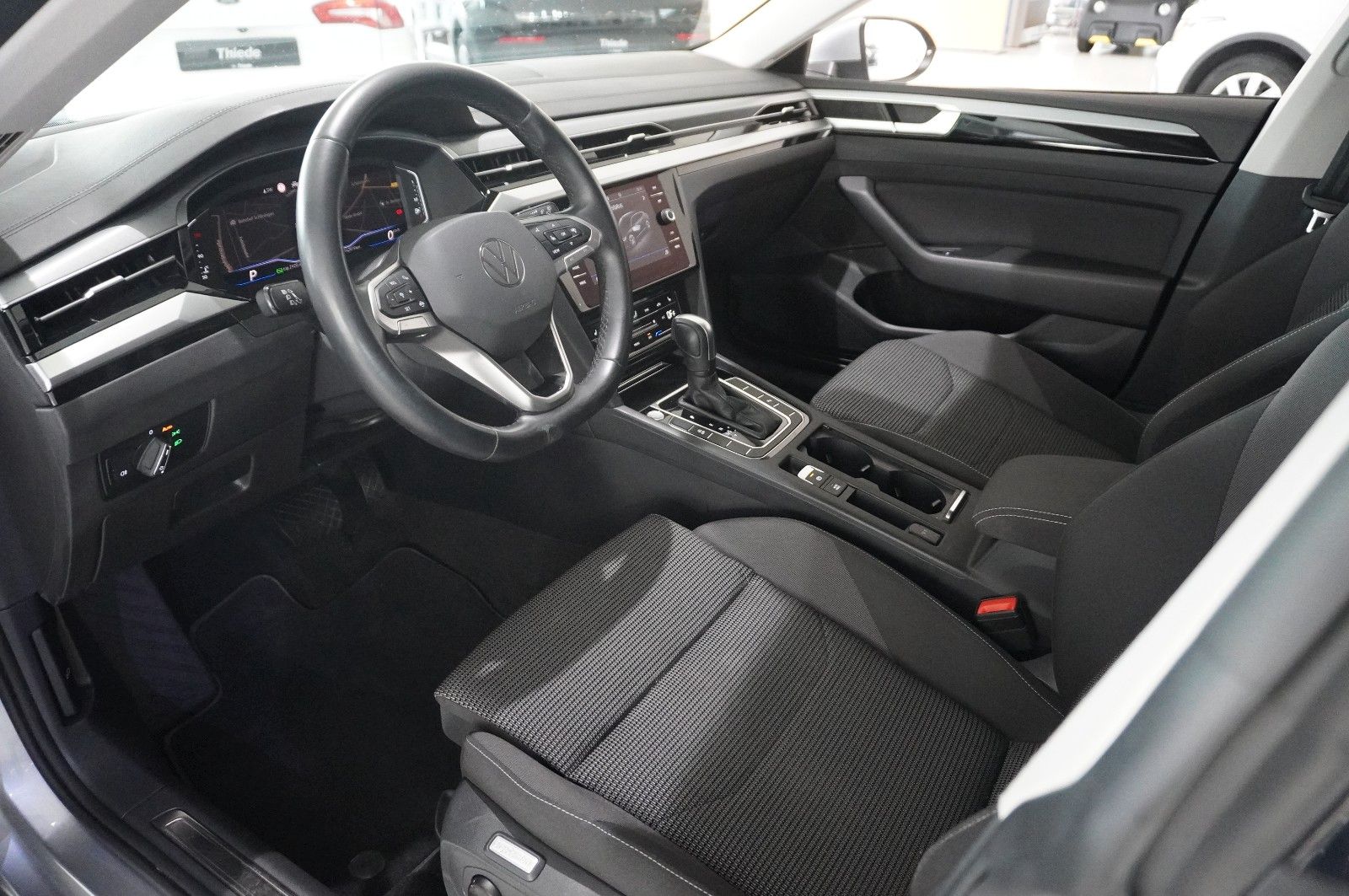 Fahrzeugabbildung Volkswagen Arteon Shooting Brake 2.0D DSG NAVI/VIRT/SH/DAB+
