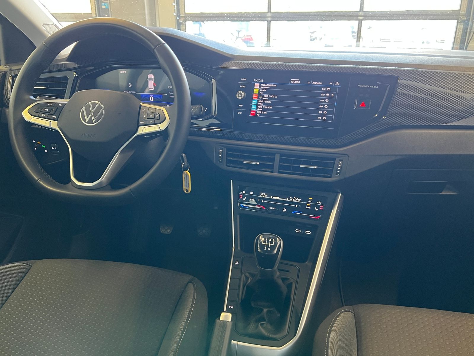 Fahrzeugabbildung Volkswagen Polo Life 1.0 MPI *Garantie,LED,Digital Cockpit*