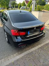 BMW 330d 2013 Automatik Diesel - BMW 330 aus 2013 mit Diesel-Antrieb: Limousine