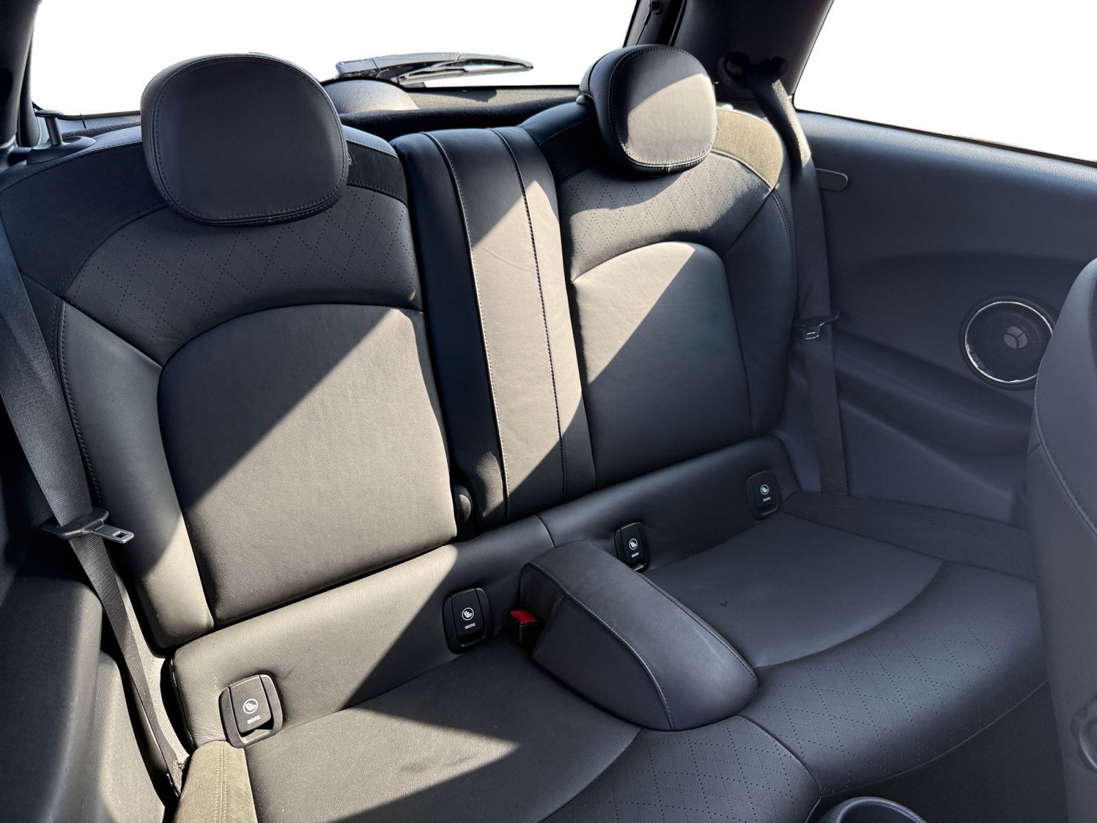 Fahrzeugabbildung MINI Cooper SD Mini Cooper SD *HEAD-UP*HARMAN*RFK
